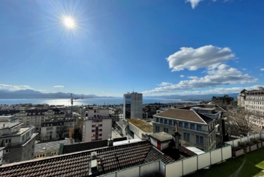 Très bel appartement de 6 pièces en attique – 150 m2 – avec terrasse