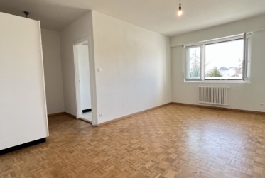 Lumineux appartement de 2.5 pièces au 1er étage