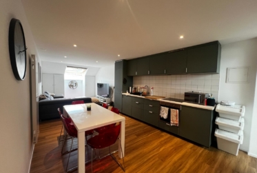 Bel appartement de 4.5 récemment rénové avec dépôt et place de parc