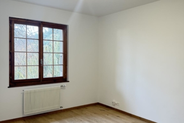 Appartement 4.5 pièces au rez-de-chaussée, rénové en 2025, à Lussery-Villars