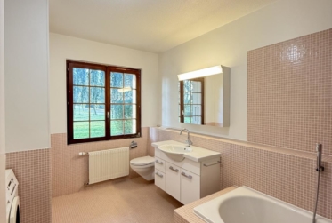 Appartement 4.5 pièces au rez-de-chaussée, rénové en 2025, à Lussery-Villars