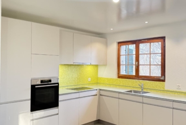 Appartement 4.5 pièces au rez-de-chaussée, rénové en 2025, à Lussery-Villars