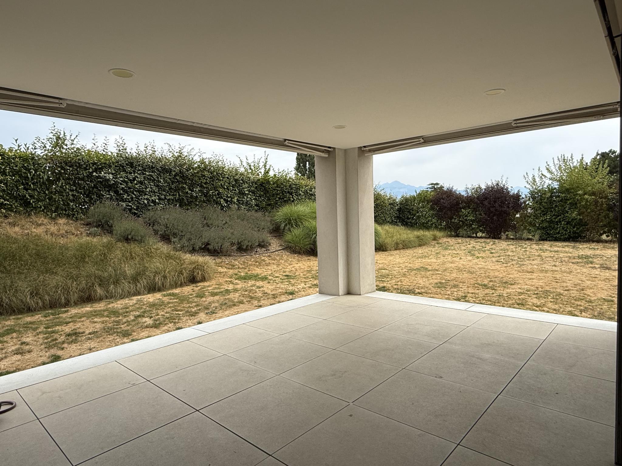 Appartement de 3.5 pièces avec terrasse et jardin privatif à St-Sulpice