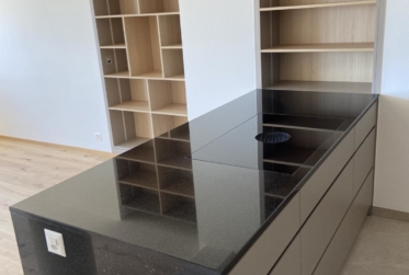 Magnifique appartement de 4 pièces entièrement rénové avec belle terrasse