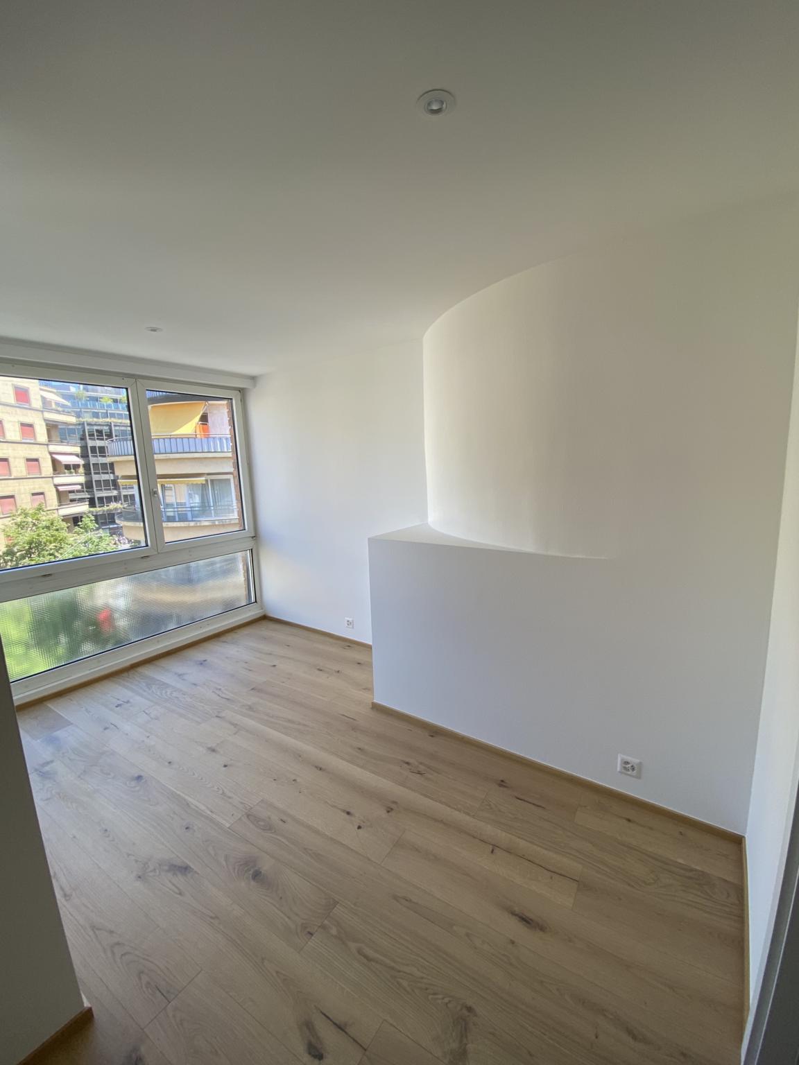 Magnifique appartement de 4 pièces entièrement rénové avec belle terrasse