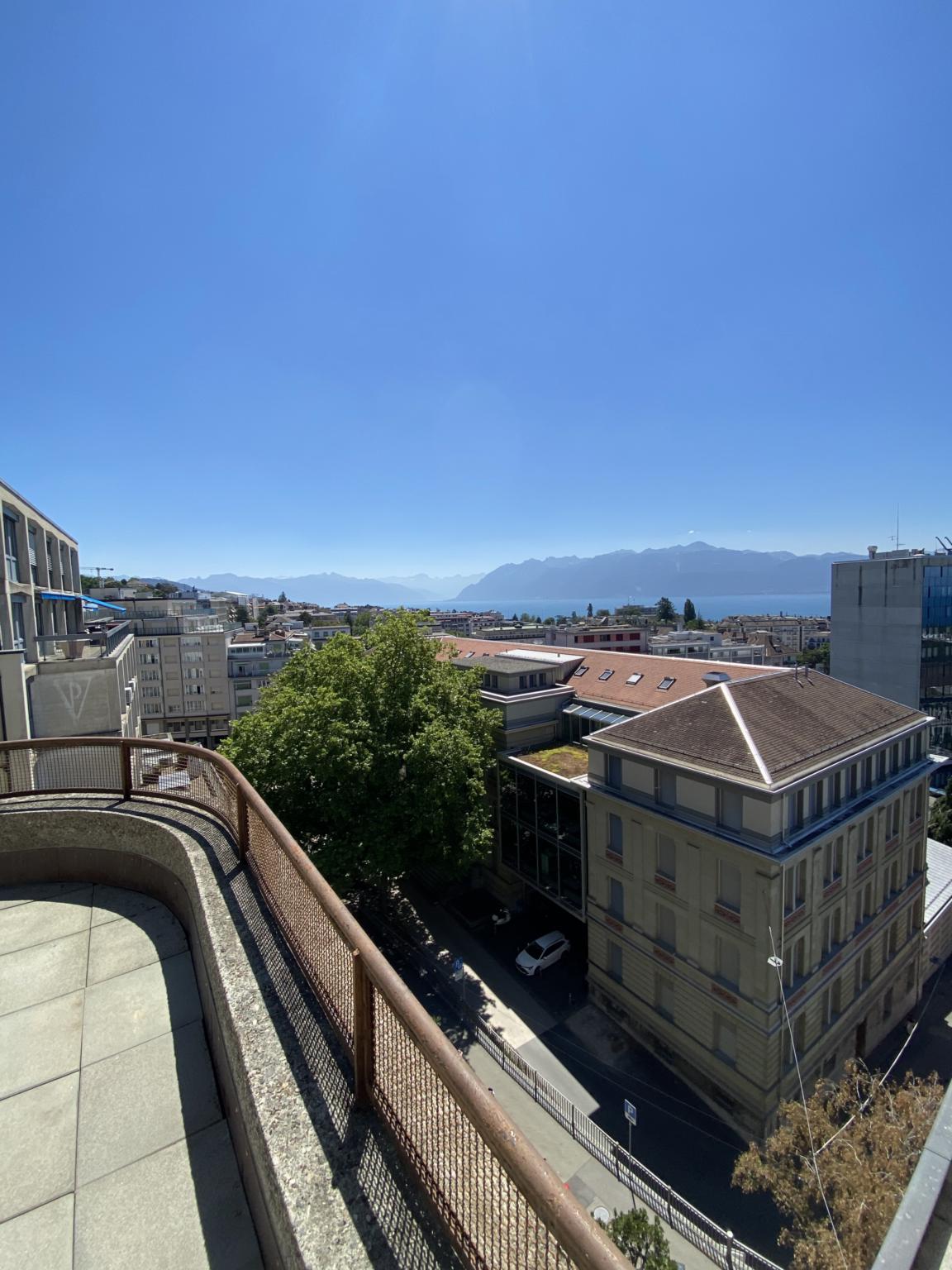 Magnifique appartement de 4 pièces entièrement rénové avec belle terrasse