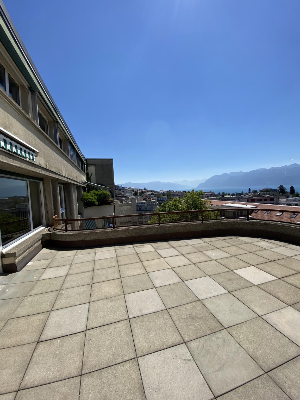 Magnifique appartement de 4 pièces entièrement rénové avec belle terrasse