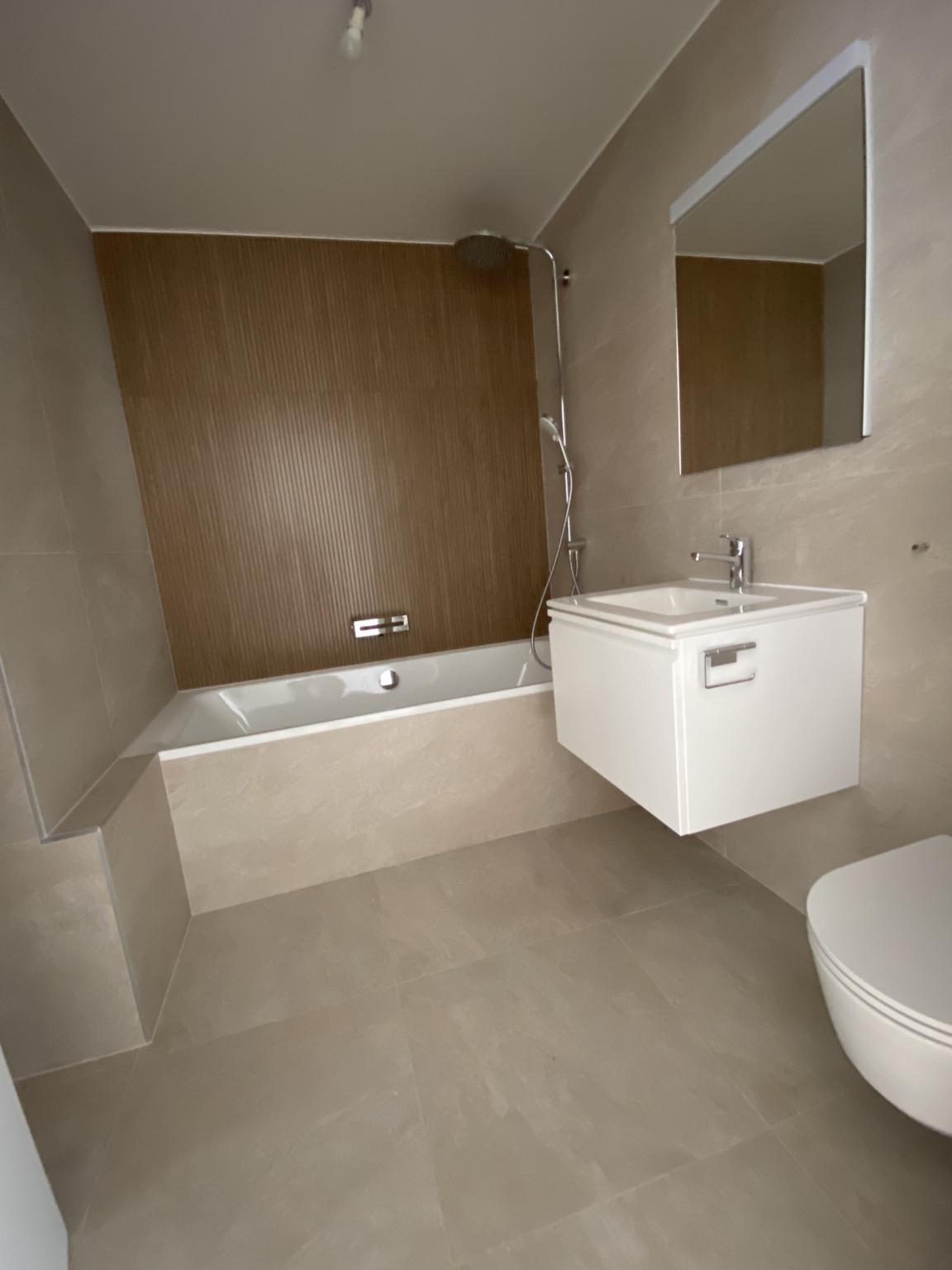Magnifique appartement de 4 pièces entièrement rénové avec belle terrasse